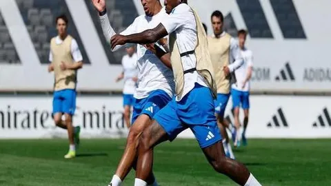 莱万表态：年龄争议不断，我依旧秉持年轻时的职业精神。